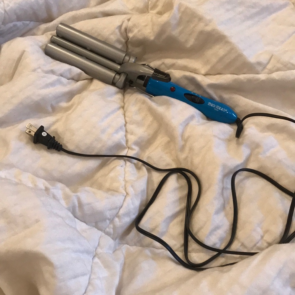 Bed head hair crimper